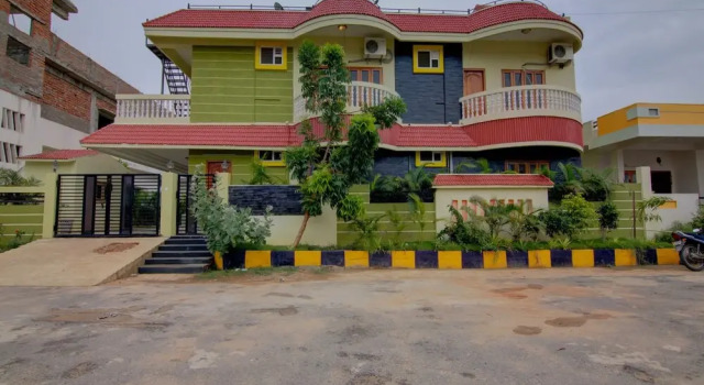 OYO 15838 Pramukh Palace, Rezervovat Hotel Hotely v Andhra Pradesh s parkováním, Parkování