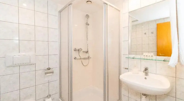 Трёхместный номер Standard Aquamarina Hotel Visegrád