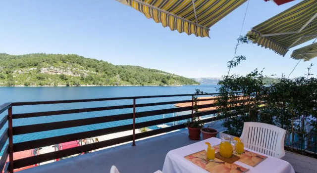 Студия с видом на море Apartments Matana Chano