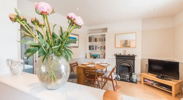 Traditional Richmond Home by Twickenham Green