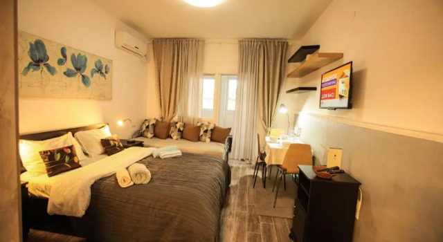 Студия с балконом и с видом на море Elena Apartments