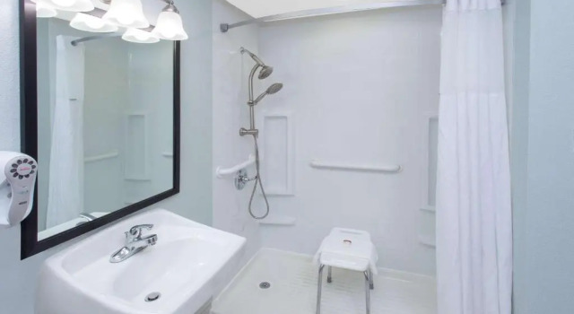 Двухместный номер Standard Baymont by Wyndham Grand Haven