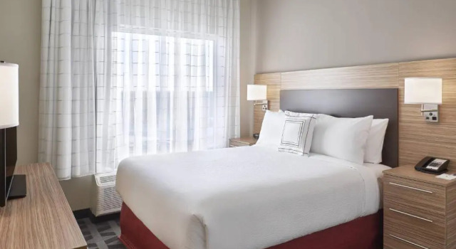 Двухместный люкс c 1 комнатой с видом на город TownePlace Suites by Marriott Medicine Hat