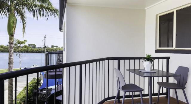 Апартаменты Standard River Sands Apartments