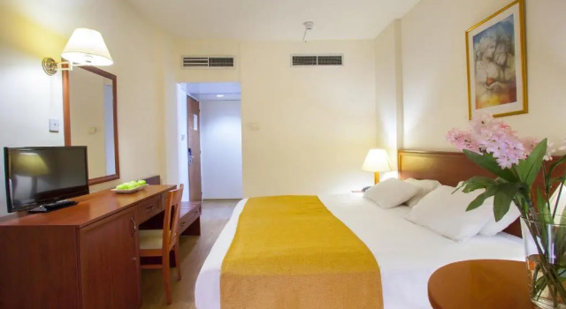 Двухместный номер Standard Kapetanios Limassol Hotel