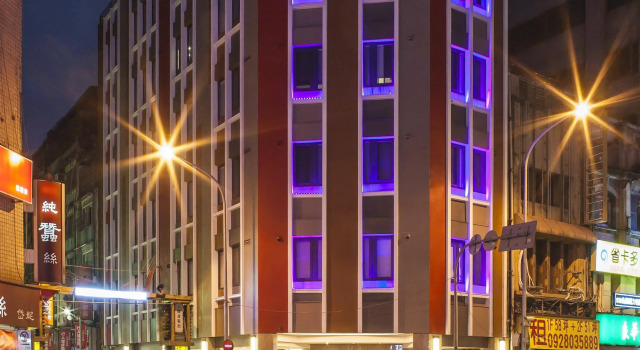 Roaders Plus Hotel - Theme, Prenota Hotel Taybey Cina