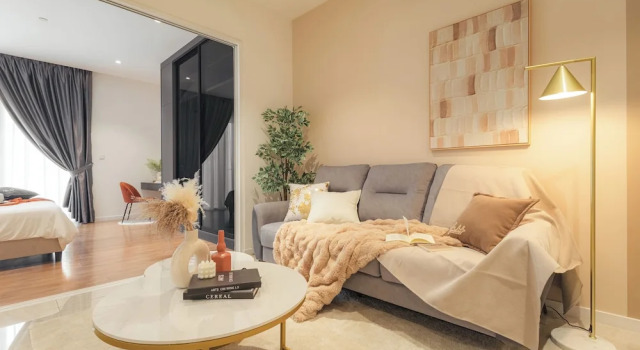 Двухместные апартаменты Deluxe с балконом и с видом на город NaiBnB in Quill Residences