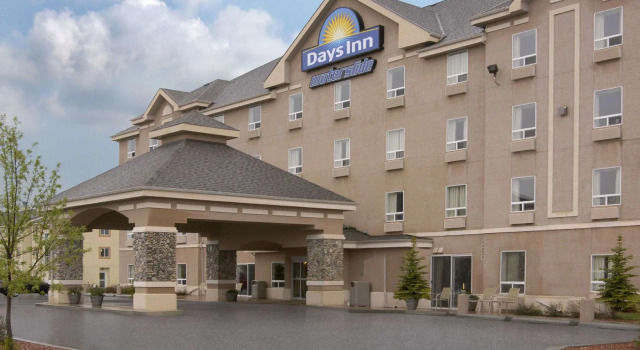 Days Inn Red Deer, Book Hotel Red Deer Central Alberta