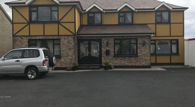 Clare Manor, Boek Hotel Hotels in Clare met parkeren, Parkeren