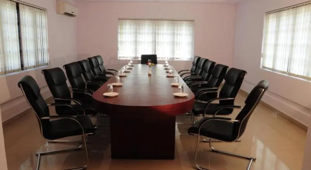 Central Hotel, Varaa Hotelli Thrissur New Delhi