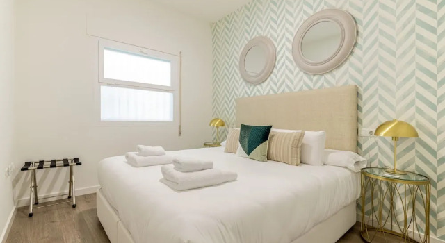 Апартаменты Standard Thyssen Boutique Apartments by Caleta Homes