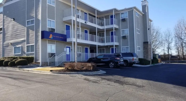 InTown Suites Extended Stay Atlanta GA - Lilburn, Boek Hotel Hotels in Georgia met parkeren, Parkeren