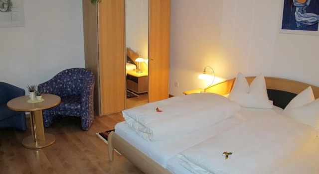Hotel Garni Aurora, Book Hotel Samnaun Engadin