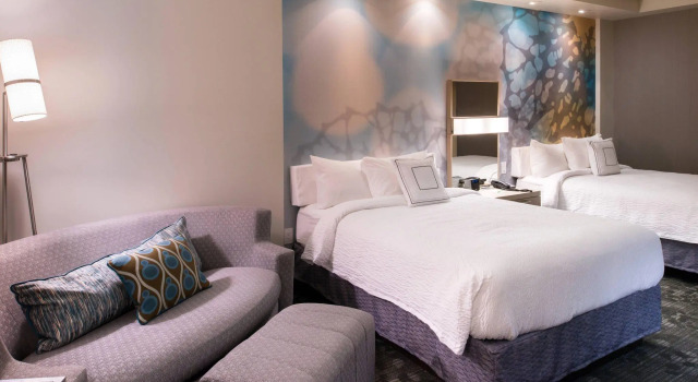 Четырёхместный номер Standard Courtyard by Marriott Hot Springs