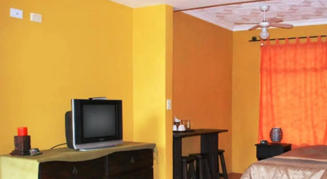 Одноместный номер Standard с балконом Melrost Airport Bed & Breakfast