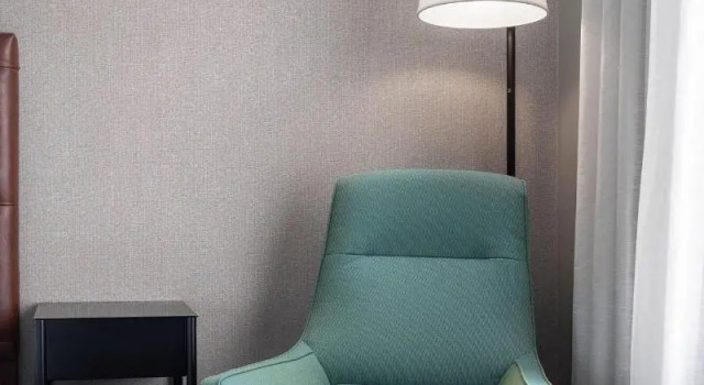 Четырёхместный номер Standard с балконом Four Points by Sheraton - San Francisco Airport