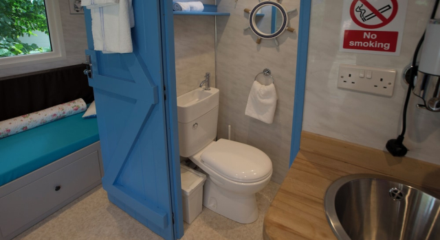 Номер Comfort c 1 комнатой рядом с пляжем Adventurers Village Milton Keynes