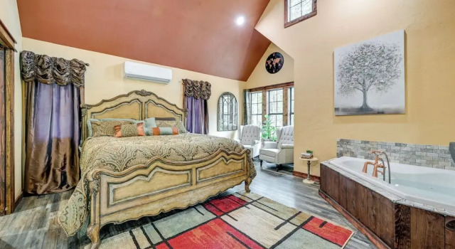 Blissful Broken Bow Studio: Fire Pit & Jacuzzi Tub, Buchen Sie Ferienwohnung Hochatown 