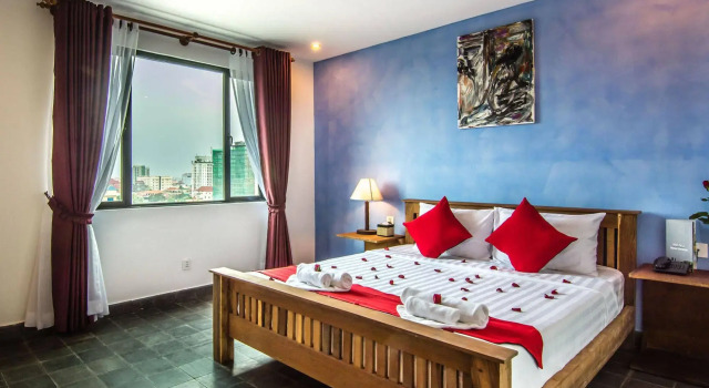 Diamond Palace Resort & Sky Bar