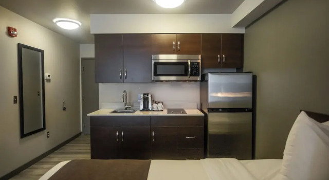 Четырёхместный люкс Microtel Inn & Suites by Wyndham Mont Tremblant