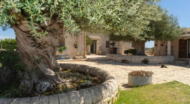 Country House La Casazza, Book Hotel Hotels in Sicily with Parking, Parking