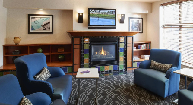 TownePlace Suites Minneapolis Downtown, Varaa Hotelli Hotellit Minnesota pysäköinnillä, Pysäköinti
