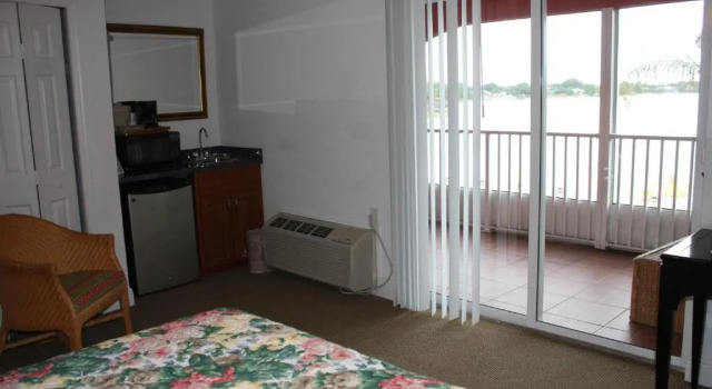 Люкс Lake Roy Beach Inn - Winter Haven