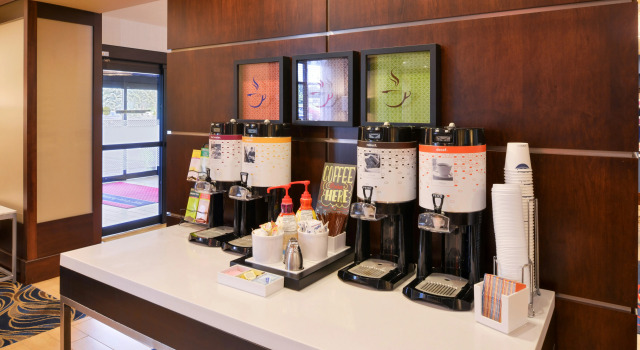 Hampton Inn Rome, Prenota Hotel Rome Stato di New York