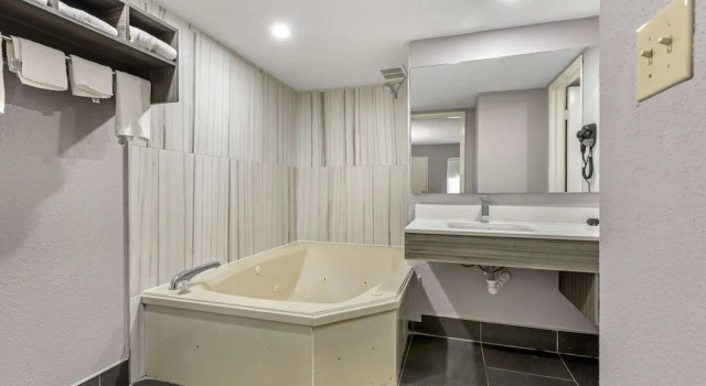 Люкс Quality Inn Newberry