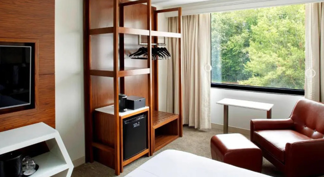 Номер Standard Raleigh Marriott Crabtree Valley