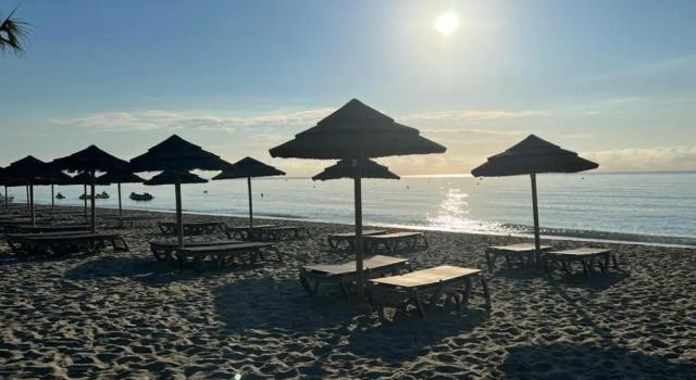 Appart T2 de 40m2 pieds dans l'eau + piscine, Varaa Huoneisto Santa-Lucia-di-Moriani 