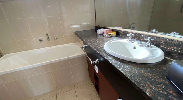Трёхместный номер Deluxe Best Western Plus All Settlers Motor Inn