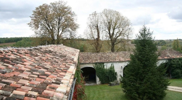 Chambres d'hotes Les Collinauds, Rezerwuj Hotel Hotele w Charente-Maritime z basenem, Basen