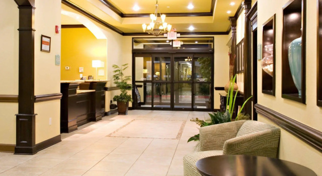 Holiday Inn Express Hotel & Suites Victoria by IHG