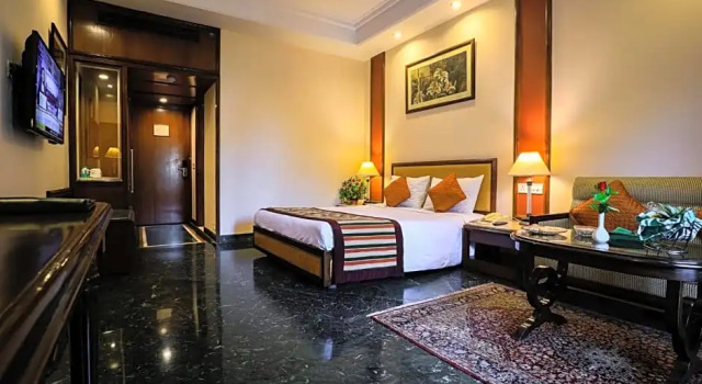 Люкс Mani Ram Palace Hotel & Restaurant
