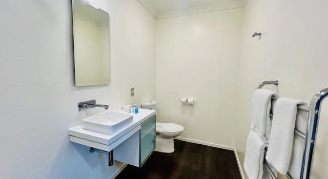 Студия Premier c 1 комнатой Marineland Beachfront Accommodation
