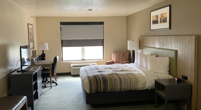 Двухместный номер Standard Country Inn & Suites by Radisson, West Valley City, UT