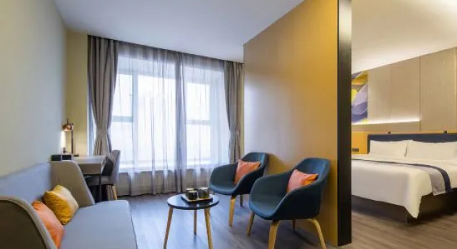 Люкс Homeinn Selected Hotel (Jinan Zhangqiu Railway Station Mingshui Ancient Town)