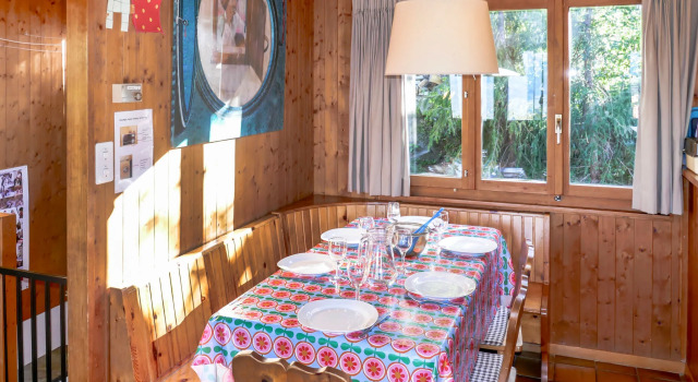 Holiday Home Sven Heul Nendaz Station, Rezerwuj Chalet Hotele w 4 Valleys z parkingiem, Parking