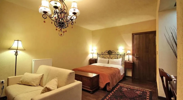 Одноместный полулюкс Aiora Guesthouse