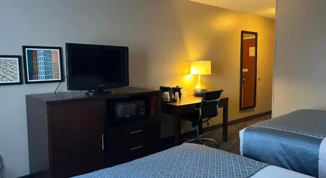 Четырёхместный номер Standard Wingate by Wyndham Great Falls