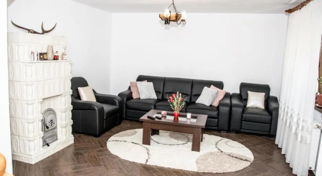 Green Forest Bran House, Rezerwuj Hotel Hotele w Prahova Valley z parkingiem, Parking