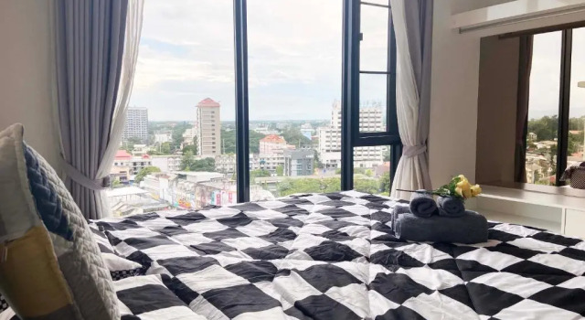 The Astra 2bedroom,close night bazaar and old city