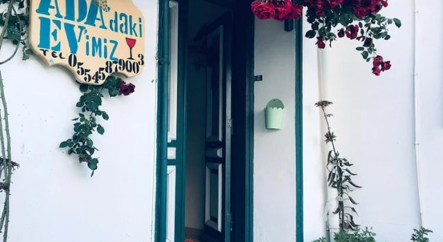 Adadaki Evimiz Bozcaada