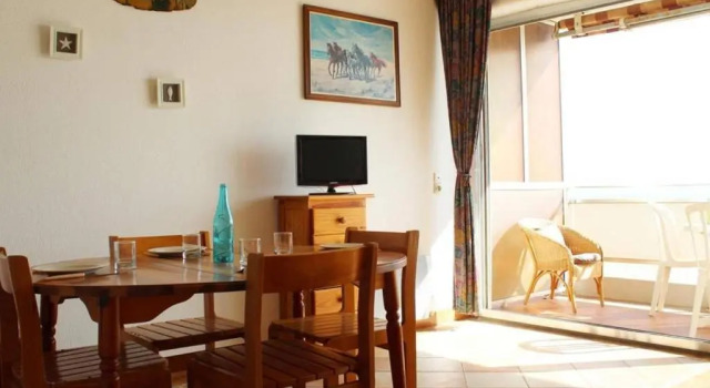 Appartement Port-la-Nouvelle, 2 pièces, 4 personnes - FR-1-229C-170, Book Lejlighed Hoteller i Corbières med parkering, Parkering