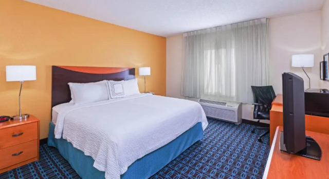 Номер Standard Fairfield Inn & Suites Houston Intercontinental Airport