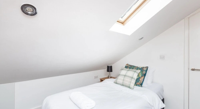 Sunny Terrace, 3-bed House in Maidstone, Book Hotel 3-stjernede hoteller i Kent, 3*