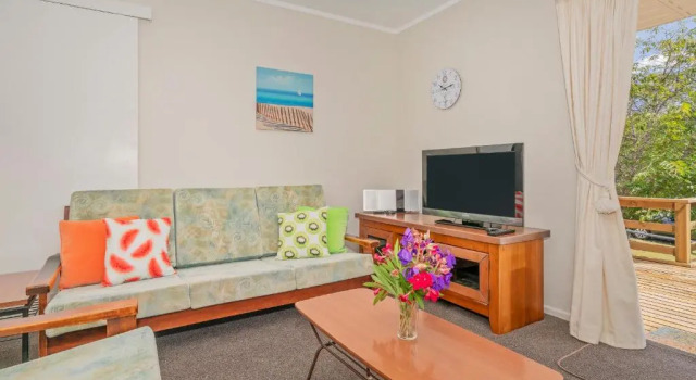 The Windsor Bach - Tairua Holiday Home, Забронировать Отель Тайруа Coromandel Peninsula