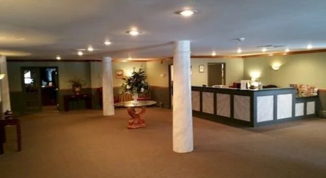 Blakeslee Inn & Restaurant, Boek Hotel Lake Harmony Carbon County