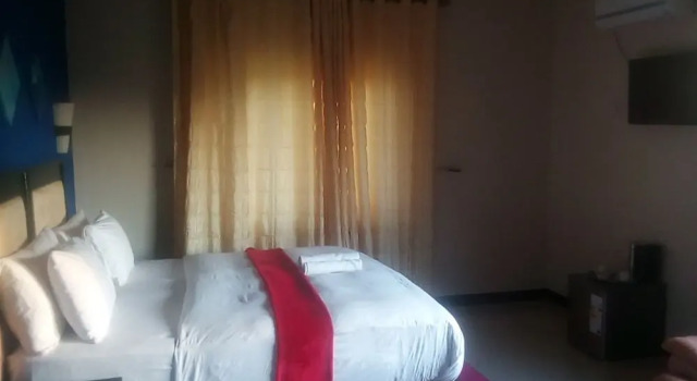 Двухместный номер Deluxe с красивым видом из окна Royal Olympia Lodges and Safaris Livingstone